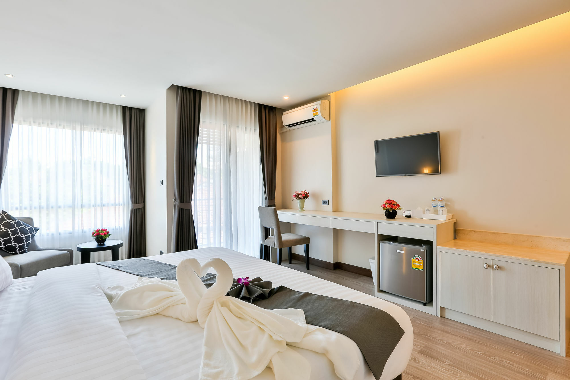 Rung Aroon Hotel By Le Siri Chiang Mai Exterior photo